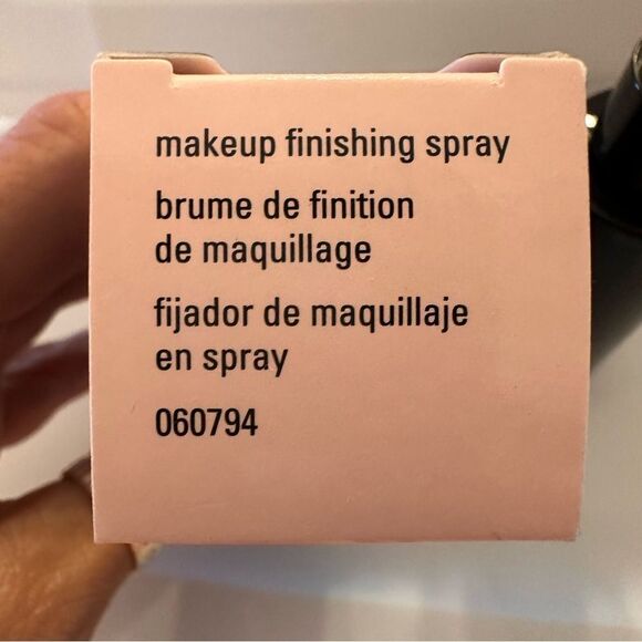 NEW Mary Kay Makeup Finishing Spray  Brand Full Size - 2 Oz. FAST SHIPPING! - Picture 2 of 5